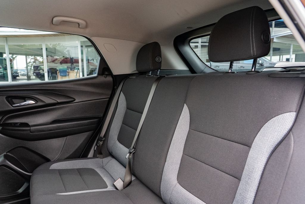 Used 2021 Chevrolet TrailBlazer LS w/ LPO, Blackout Package FWD image 25