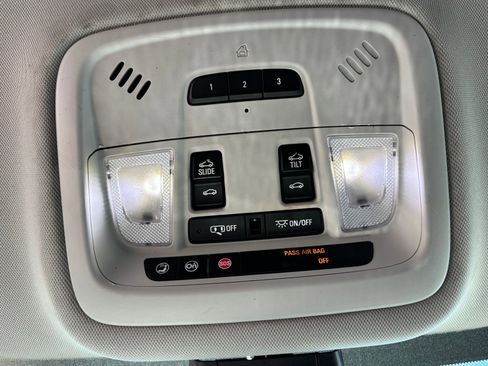 Used 2018 Chevrolet Traverse Premier w/ Redline Edition AWD/4WD image 16