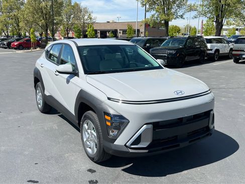 Certified 2026 Hyundai Kona SE AWD/4WD image 4