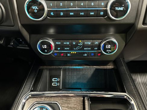 Certified 2019 Ford Expedition Limited AWD/4WD image 23
