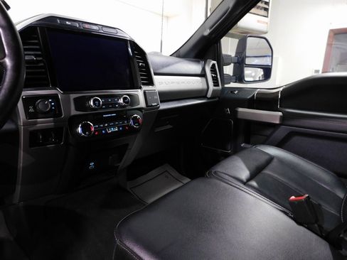 Used 2022 Ford F250 Lariat w/ Black Appearance Pkg image 73