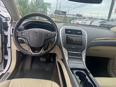 Used 2015 Lincoln MKZ Base 4dr Sedan w/ Equipment Group 101A Select image 7