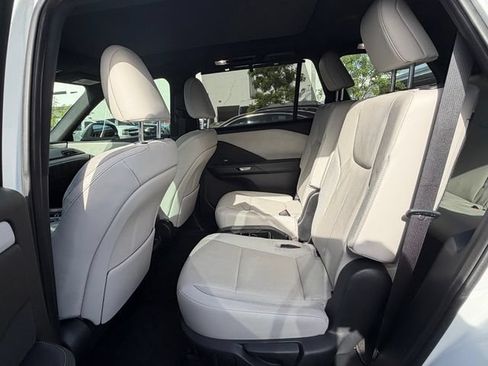 Used 2024 Lexus TX 350 FWD image 12