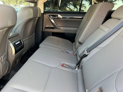 Used 2023 Lexus GX 460 Premium image 17