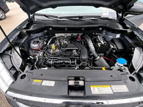 Used 2022 Volkswagen Taos SE w/ Panoramic Sunroof Package image 29