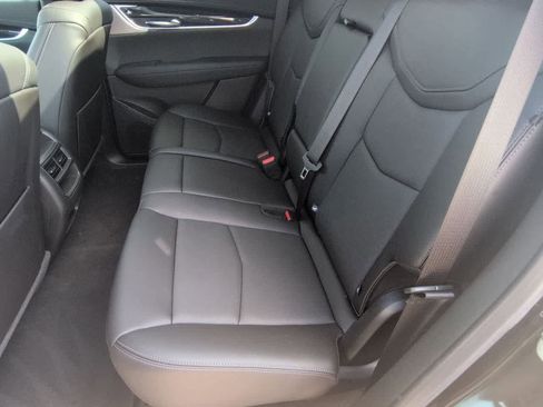 Used 2023 Cadillac XT5 Premium Luxury w/ Technology Package AWD/4WD image 20