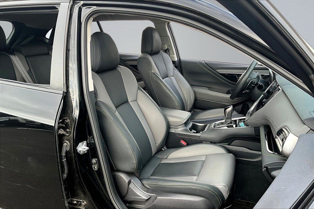 Used 2024 Subaru Outback Onyx Edition AWD/4WD image 27