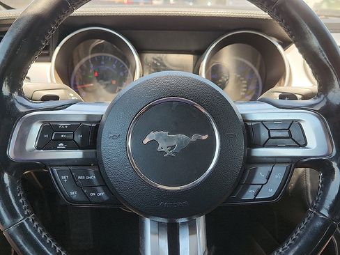Used 2020 Ford Mustang GT Premium image 12