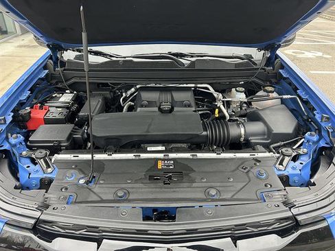 Used 2025 Chevrolet Colorado ZR2 w/ ZR2 Bison Edition AWD/4WD image 40