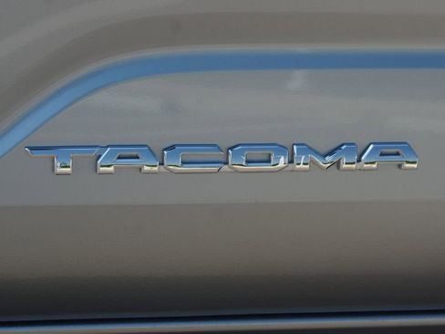 Used 2026 Toyota Tacoma SR5 AWD/4WD image 17