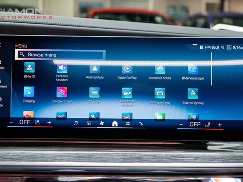 Used 2023 BMW i7 xDrive60 image 99