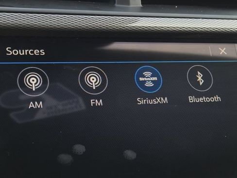 Used 2023 Buick Encore GX Select w/ Sport Touring Package FWD image 4