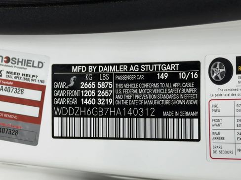Used 2017 Mercedes-Benz E 400 4MATIC Wagon image 95