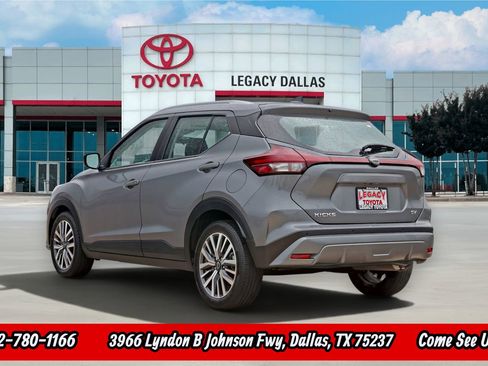 Used 2024 Nissan Kicks SV FWD image 7