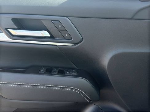 New 2027 GMC Terrain Elevation w/ Elevation Premium Package AWD/4WD image 13