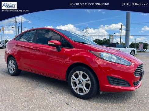 Used 2015 Ford Fiesta SE FWD image 4