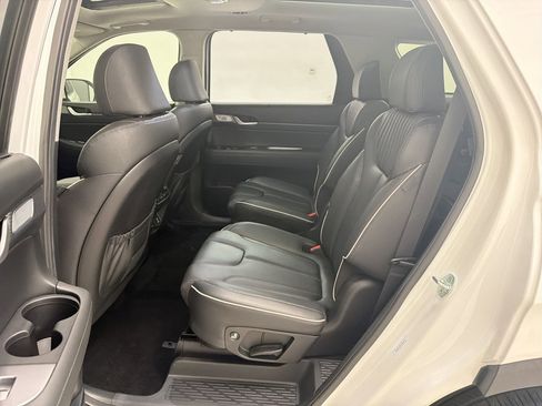 Used 2023 Hyundai Palisade Limited FWD image 13