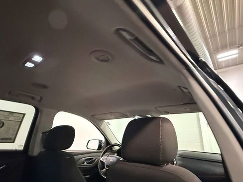 Used 2019 Chevrolet Traverse LT image 71