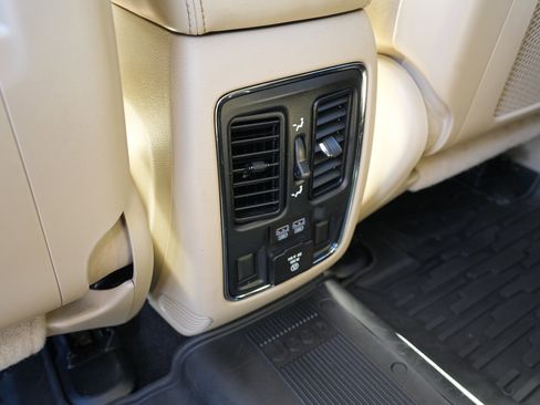 Used 2021 Jeep Grand Cherokee Limited AWD/4WD image 26