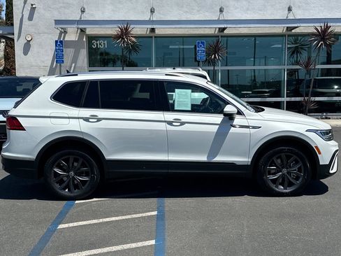 Used 2023 Volkswagen Tiguan SE FWD image 4