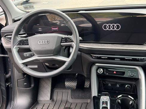 Used 2025 Audi Q5 Premium w/ Convenience Package AWD/4WD image 23