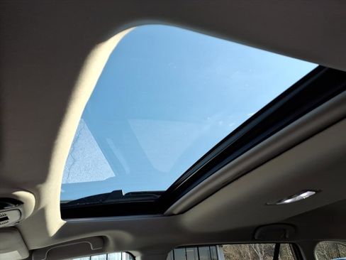 Used 2024 Subaru Outback Onyx Edition image 7