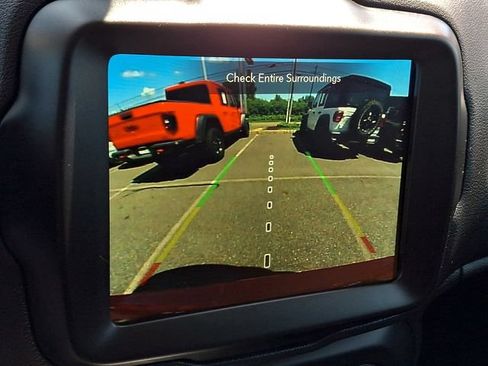 Used 2023 Jeep Renegade Altitude w/ Convenience Group I AWD/4WD image 23