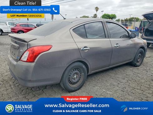 Used 2015 Nissan Versa SV FWD image 4