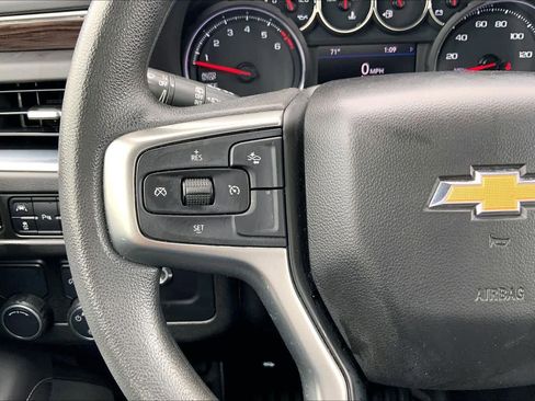 Used 2021 Chevrolet Suburban Commercial image 22