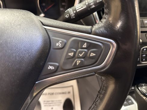 Used 2020 Chevrolet Equinox Premier image 45