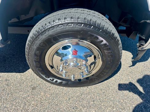 Used 2017 Ford F350 XL w/ Power Equipment Group AWD/4WD image 34