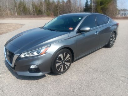 Used 2019 Nissan Altima 2.5 SV