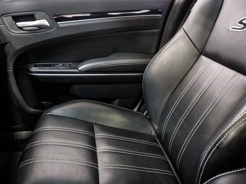 Used 2023 Chrysler 300 S image 31