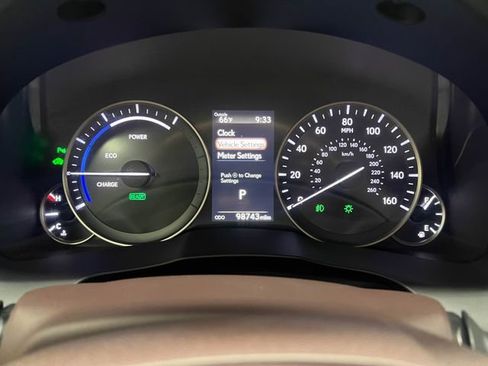 Used 2016 Lexus ES 300h w/ Navigation System Package image 17