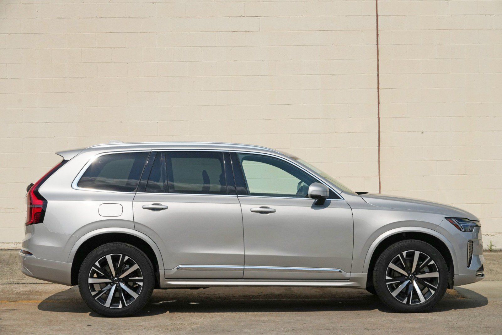 Used 2025 Volvo XC90 B5 Core w/ Protection Package Premier AWD/4WD image 58
