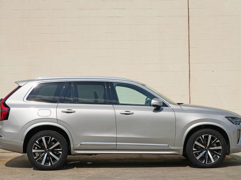 Used 2025 Volvo XC90 B5 Core w/ Protection Package Premier AWD/4WD image 58