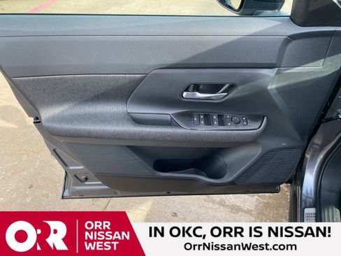 New 2026 Nissan Kicks SV w/ Illumination Package FWD image 12