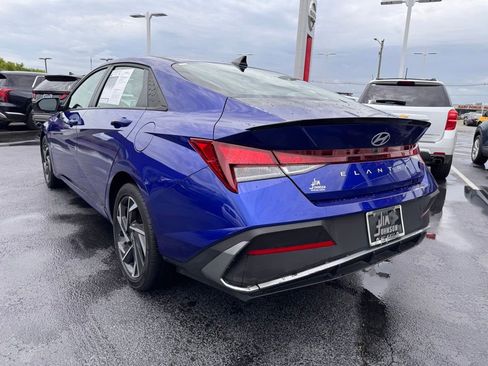 Used 2025 Hyundai Elantra Sport FWD image 3