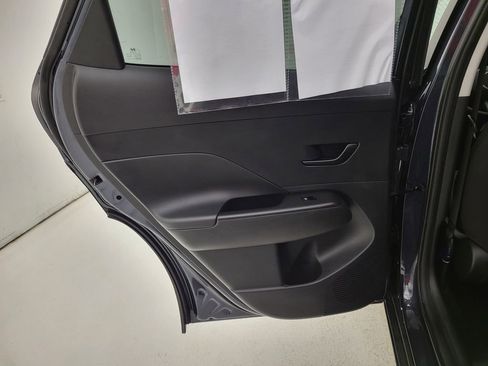 Used 2025 Hyundai Kona SEL image 36