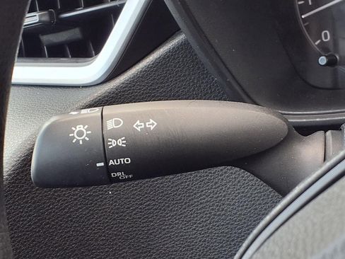Used 2025 Toyota Corolla LE FWD image 13