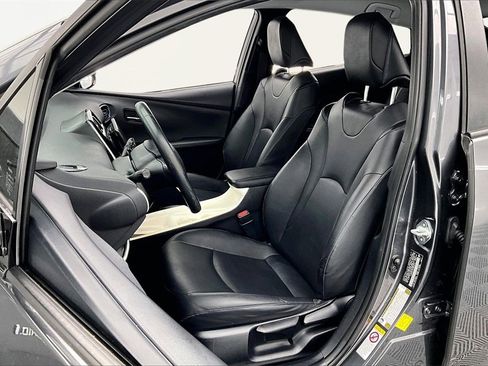 Used 2016 Toyota Prius Three Touring image 24