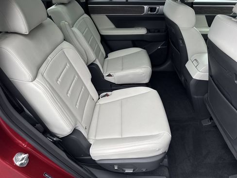 Used 2024 Hyundai Santa Fe Calligraphy AWD/4WD image 15