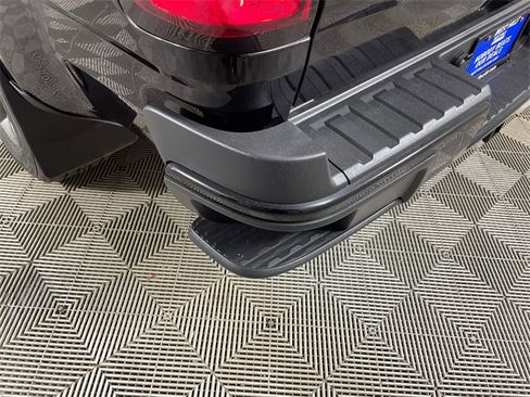 Used 2017 Chevrolet Colorado Z71 image 19