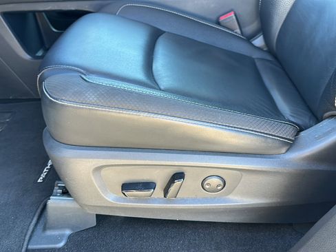 Used 2023 Nissan Pathfinder SL image 15