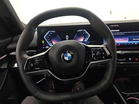 Used 2026 BMW 530i RWD image 10