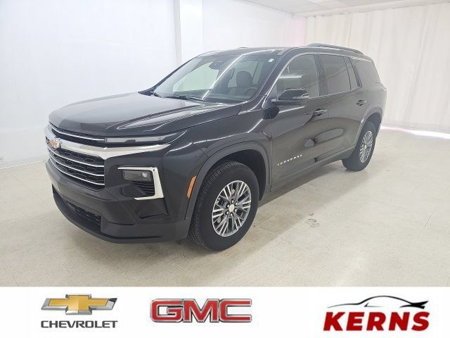 Used 2026 Chevrolet Traverse LT w/ Driver Confidence Package FWD image 1