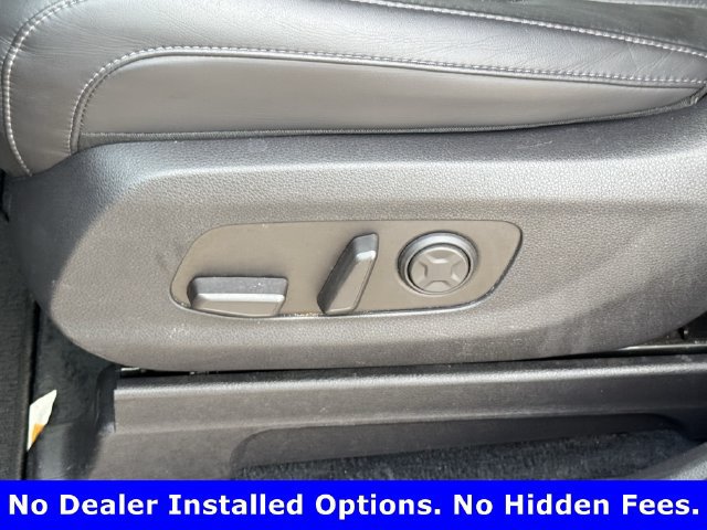 Used 2025 Kia Carnival FWD image 22