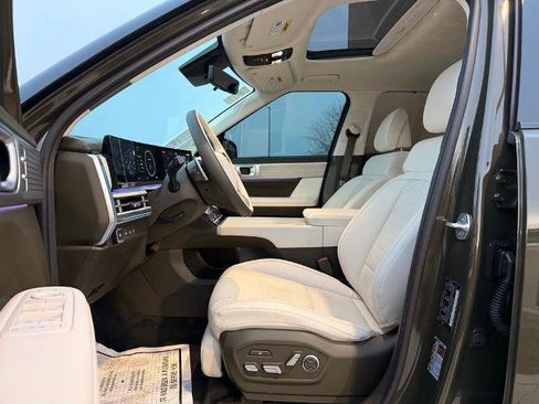 Used 2025 Hyundai Santa Fe Calligraphy image 25