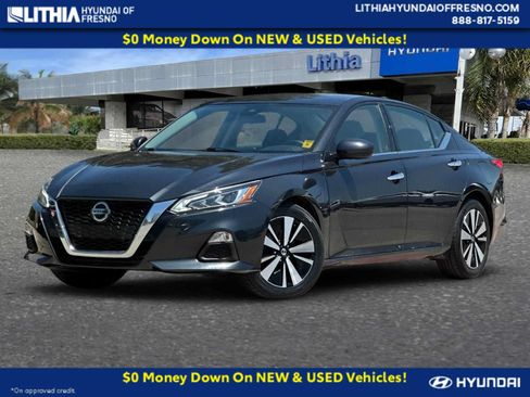 Used 2022 Nissan Altima 2.5 SV FWD image 1