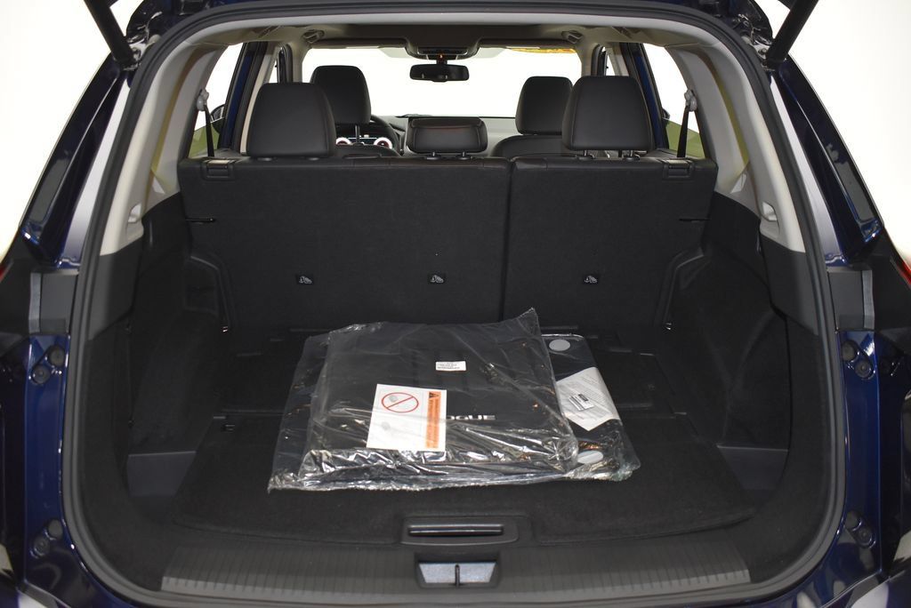 Certified 2026 Nissan Rogue Platinum w/ Platinum Premium Package AWD/4WD image 39